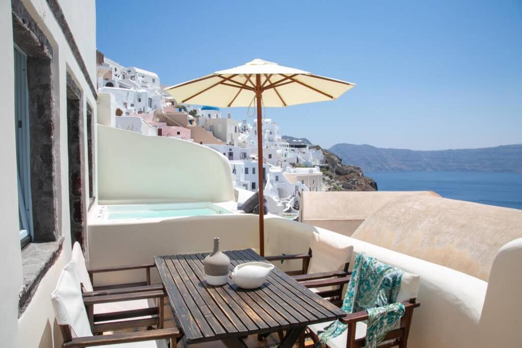 Dionyssos Cave House Villa เอีย ภายนอก รูปภาพ