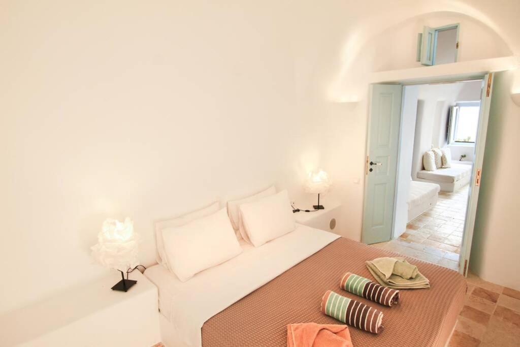 Dionyssos Cave House Villa เอีย ภายนอก รูปภาพ