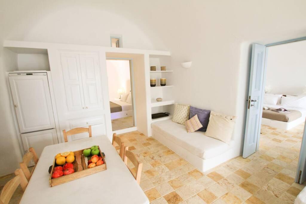 Dionyssos Cave House Villa เอีย ภายนอก รูปภาพ
