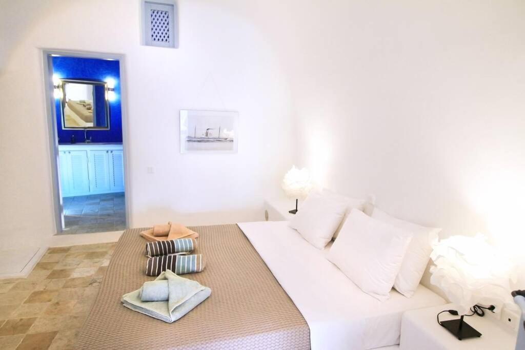 Dionyssos Cave House Villa เอีย ภายนอก รูปภาพ
